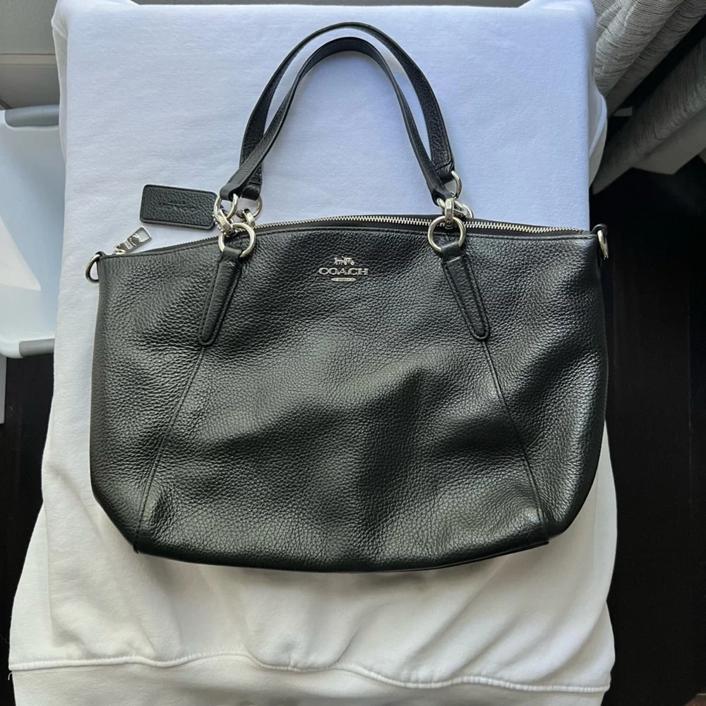 Coach Kelsey Black Leather Crossbody Purse - Picture 3 of 11